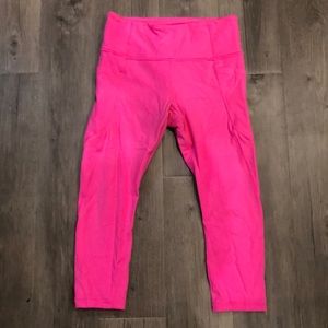 Athleta Ultimate Stash Pocket 7/8 Crop tight med